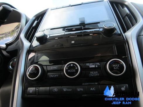 Used 2019 Subaru Ascent Limited image 24