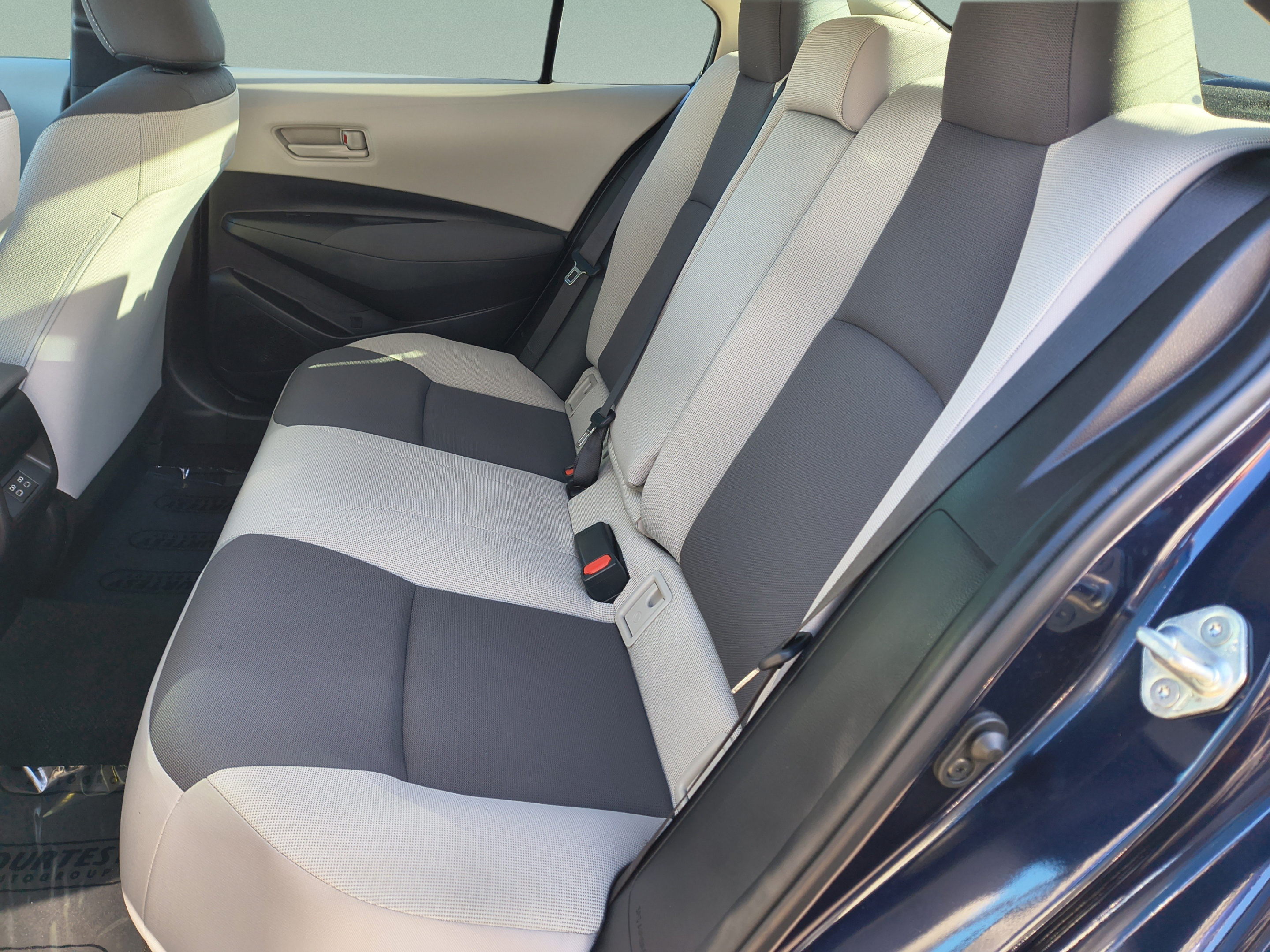 Used 2024 Toyota Corolla LE FWD image 16