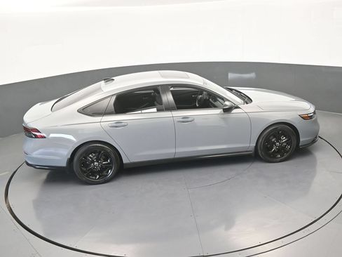 Used 2025 Honda Accord SE image 50