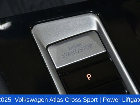 Used 2025 Volkswagen Atlas Cross Sport SE FWD image 12