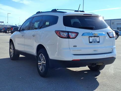 Used 2017 Chevrolet Traverse LT image 5
