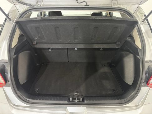 Used 2025 Hyundai Venue SEL FWD image 25