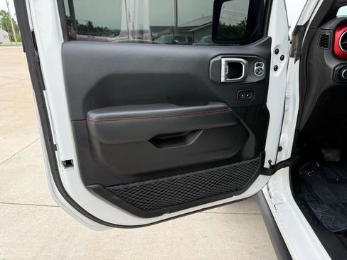 Used 2019 Jeep Wrangler Unlimited Rubicon image 19