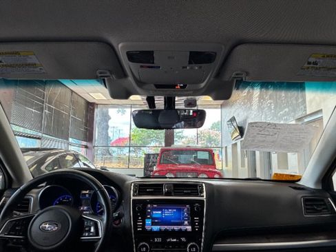 Used 2019 Subaru Outback 2.5i Limited AWD/4WD image 29