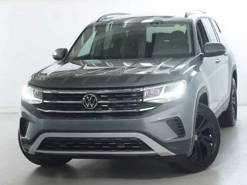 Certified 2023 Volkswagen Atlas SE image 3