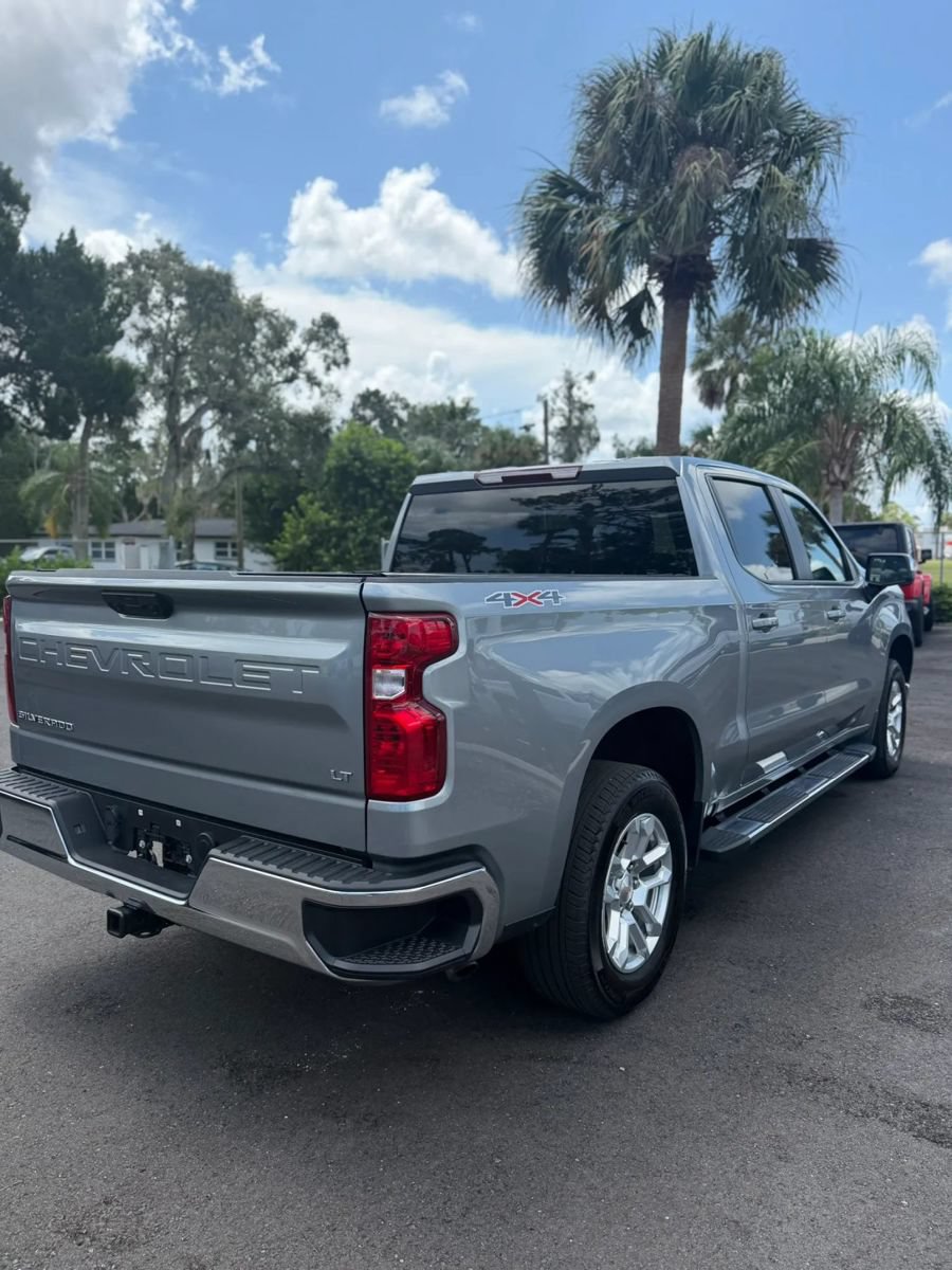 Used 2024 Chevrolet Silverado 1500 LT AWD/4WD image 5