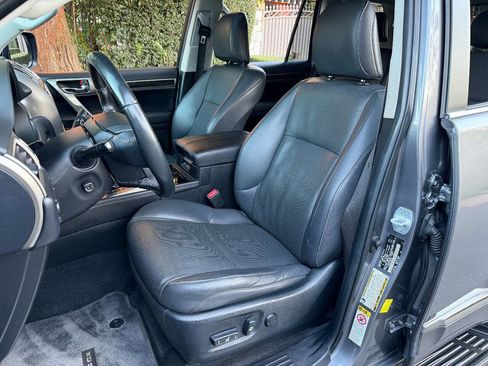 Used 2015 Lexus GX 460 image 15
