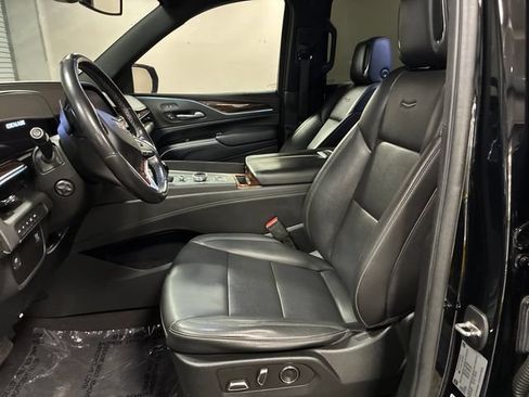 Used 2022 Cadillac Escalade ESV Luxury AWD/4WD image 9