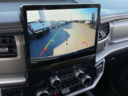 Used 2024 Ford Expedition XLT image 19