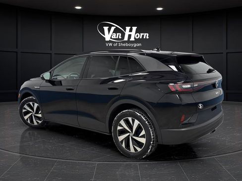 Used 2023 Volkswagen ID.4 Pro image 3