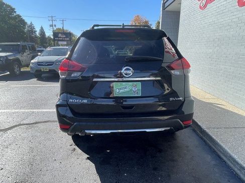 Used 2019 Nissan Rogue SV image 6