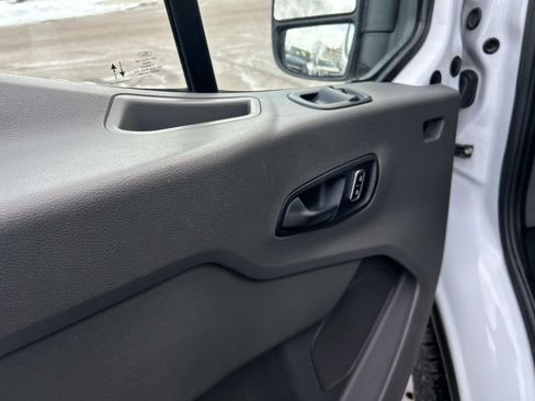 Used 2023 Ford Transit 250 Medium Roof image 17