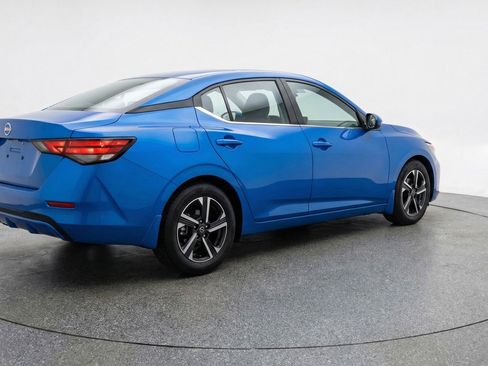 Used 2025 Nissan Sentra SV image 9