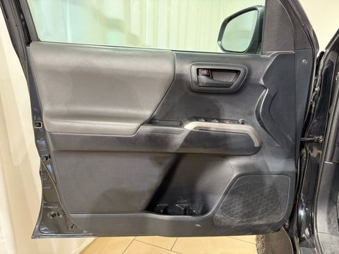 Used 2019 Toyota Tacoma SR5 image 14