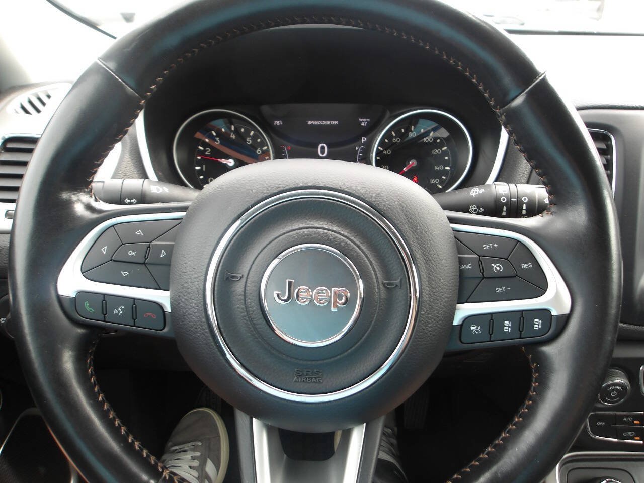 Used 2021 Jeep Compass Latitude w/ Driver Assistance Group AWD/4WD image 12