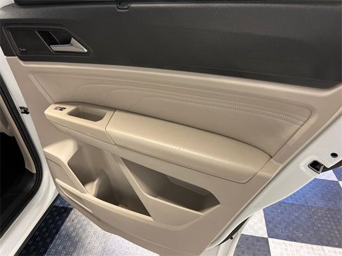 Certified 2021 Volkswagen Atlas SEL Premium image 14