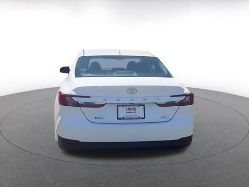 Used 2025 Toyota Camry LE FWD image 14