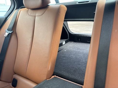 Used 2017 BMW 330i Sedan RWD image 32