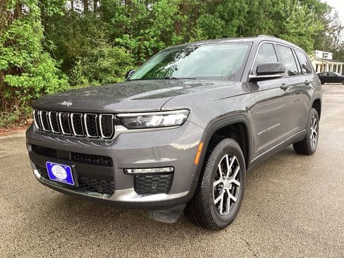Used 2024 Jeep Grand Cherokee L Limited w/ Luxury Tech Group II AWD/4WD image 3