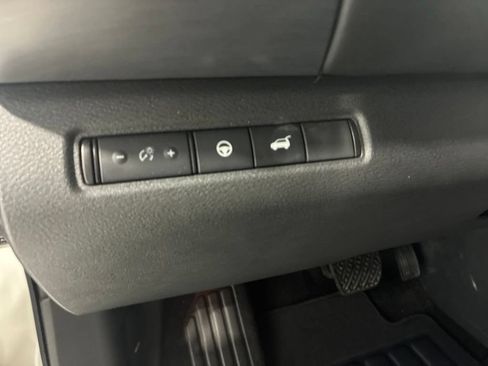 Used 2024 Nissan Pathfinder SL w/ SL Premium Package AWD/4WD image 18