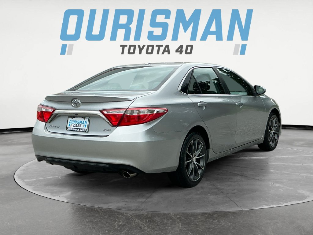 Used 2017 Toyota Camry XSE w/ Moonroof Package FWD image 7