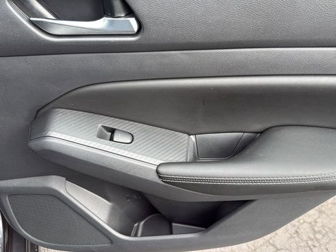 Used 2022 Nissan Altima 2.5 SV image 22