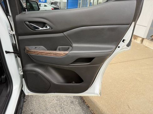 Used 2021 GMC Acadia Denali w/ Denali Ultimate Package image 43