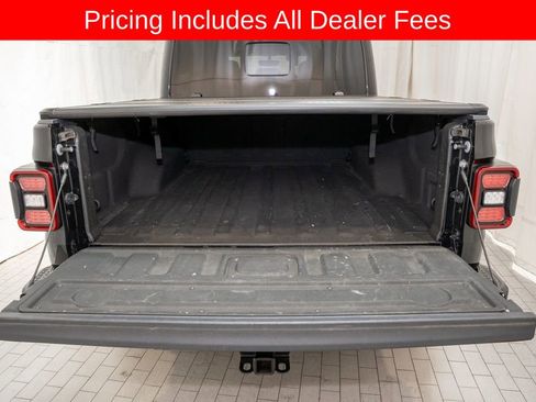Used 2023 Jeep Gladiator Overland AWD/4WD image 5