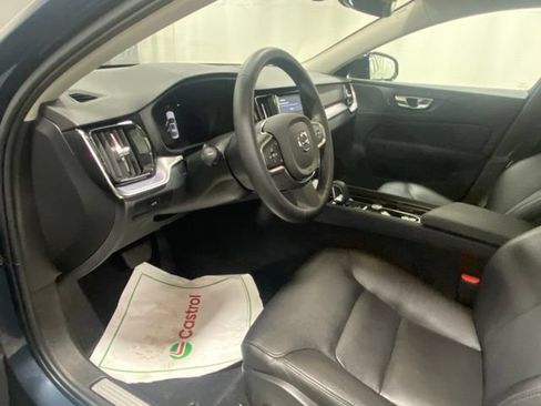 Used 2025 Volvo S60 B5 Core AWD/4WD image 10