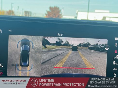 Used 2024 Mercedes-Benz GLE 350 4MATIC image 9