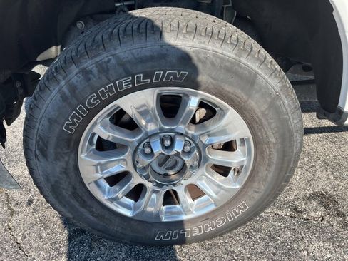 Used 2020 Ford F250 Limited image 23