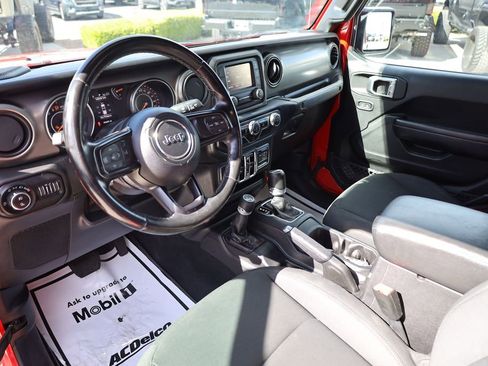 Used 2020 Jeep Gladiator Sport w/ Quick Order Package 24S image 12