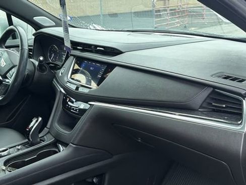Used 2022 Cadillac XT5 Premium Luxury AWD/4WD image 31