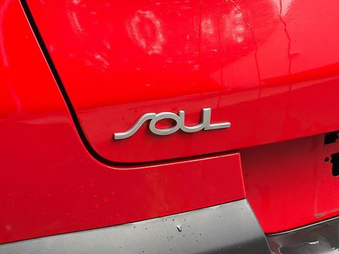 Used 2022 Kia Soul LX w/ Technology Package FWD image 31