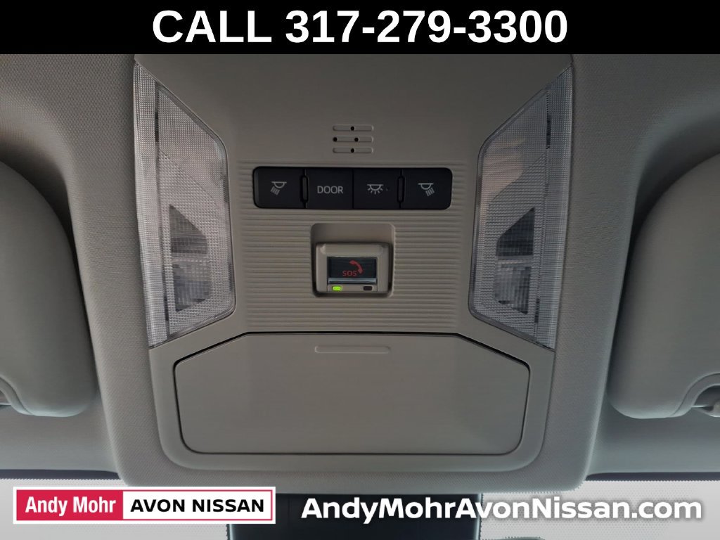 Used 2025 Toyota RAV4 LE AWD/4WD image 33
