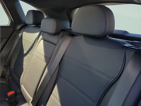 Certified 2026 Mercedes-Benz GLC 300 image 7