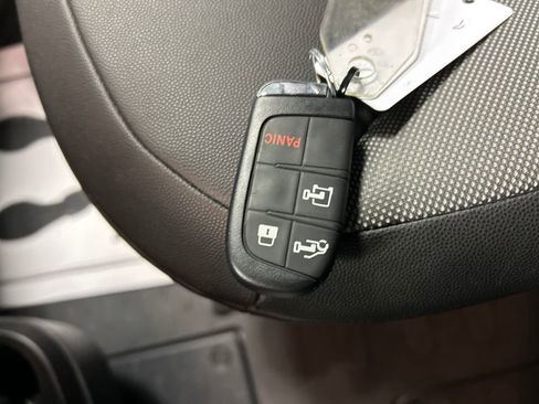 Used 2025 RAM ProMaster 2500 w/ Convenience Group FWD image 21
