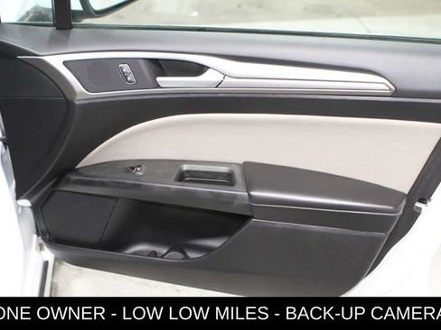 Used 2018 Ford Fusion S FWD image 18