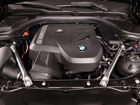 New 2026 BMW 530i xDrive w/ M Sport Package AWD/4WD image 20