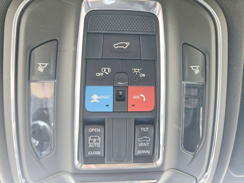 Used 2024 Jeep Grand Cherokee L Altitude AWD/4WD image 38
