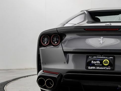 Used 2022 Ferrari 812 GTS RWD image 18