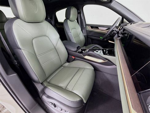 New 2026 Porsche Cayenne Coupe image 30
