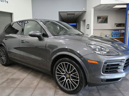 Used 2019 Porsche Cayenne S AWD/4WD image 7