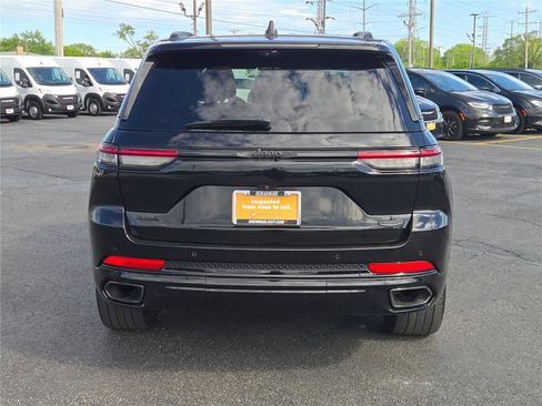 Used 2025 Jeep Grand Cherokee Summit AWD/4WD image 16
