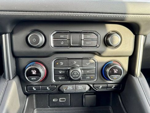 Used 2021 Chevrolet Tahoe LT image 28