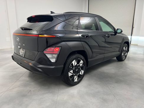Used 2025 Hyundai Kona SEL image 7