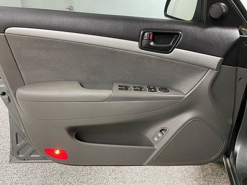 Used 2009 Hyundai Sonata GLS image 9