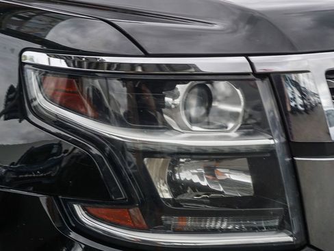 Used 2018 Chevrolet Suburban Premier AWD/4WD image 11
