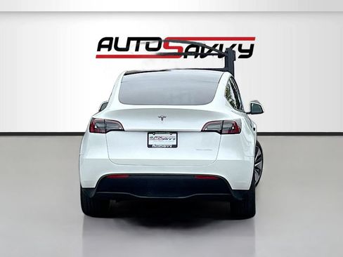 Used 2023 Tesla Model Y Long Range AWD/4WD image 6