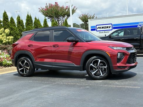 Used 2021 Chevrolet TrailBlazer RS w/ Convenience Package FWD image 3